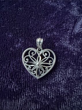 Solid 10K gold filigree heart pendant, vintage